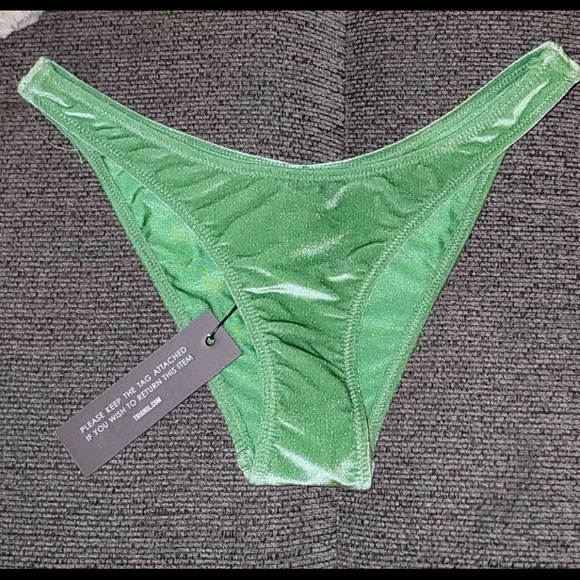 Triangl bikini set - Picture 2 of 4